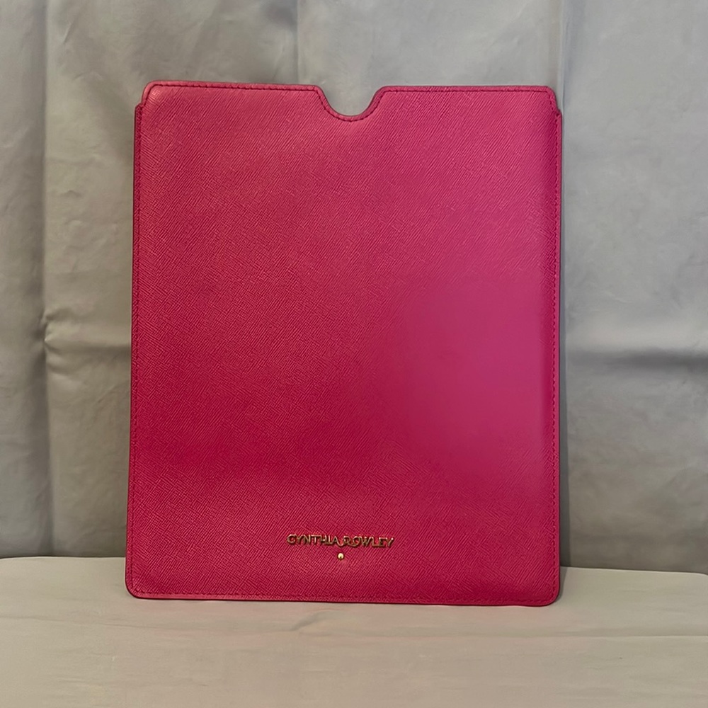 Cynthia Rowley Genuine Saffiano Leather IPad/Tablet Sleeve